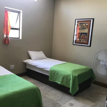 Aramesh Guesthouse And B&B Midrand Exterior photo
